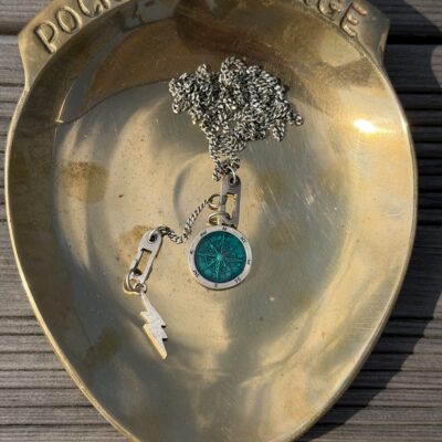Sister hook chain with 2 charms : Silver compass with blue enemal / silver thunderbolt